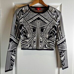 WOW Couture B&W Print Crop Knit LS Sweater
